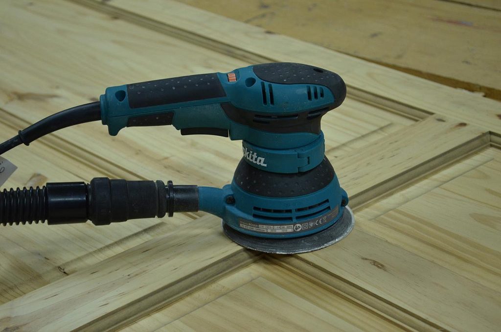 how to use a sander